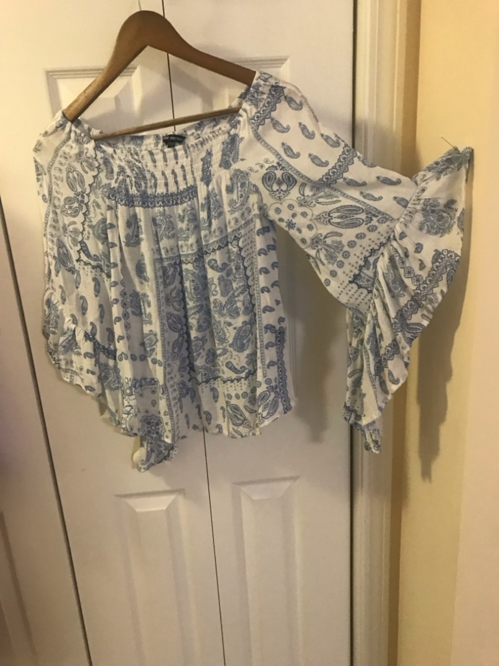Unique Spectrum White and Blue Paisley Off-Shoulder Peasant Top